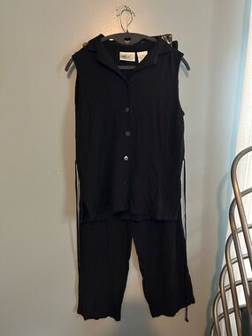 Kathie Lee Collection 2 Piece Set-pants and sleeveless top